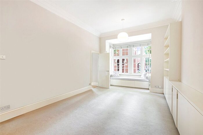 1 Bedroom Flat To Rent In Hornton Street, London, W8