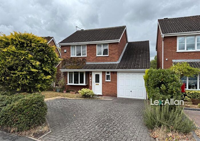 4 Bedroom Detached House For Sale In Kirkstone Way, Brierley Hill, DY5
