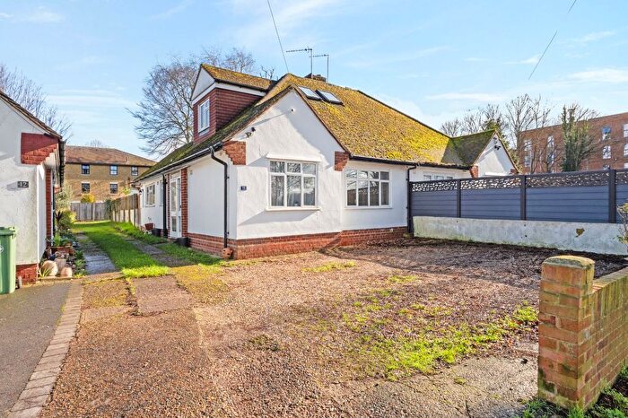 3 Bedroom Bungalow For Sale In Fir Tree Grove, Carshalton, SM5