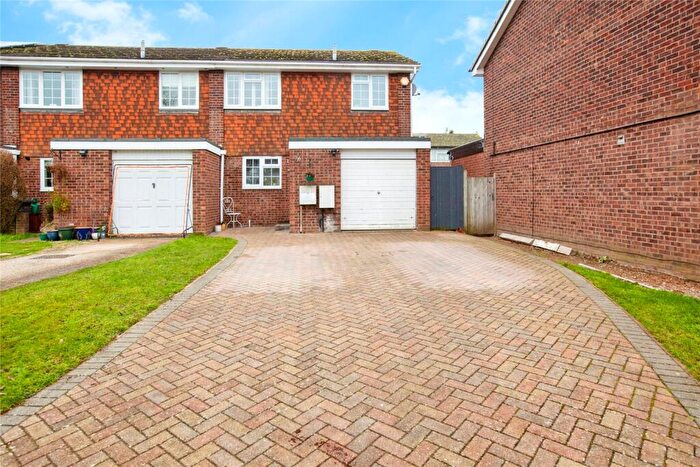 3 Bedroom End Of Terrace House For Sale In Lillibrooke Crescent, Maidenhead, Berkshire, SL6