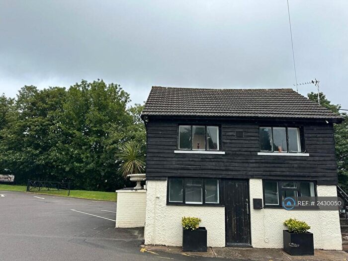 1 Bedroom Flat To Rent In Barons Court, Cardiff, CF64