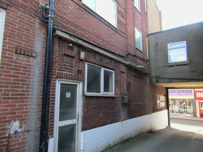 1 Bedroom Flat To Rent In Flat, High Street, Alfreton, DE55