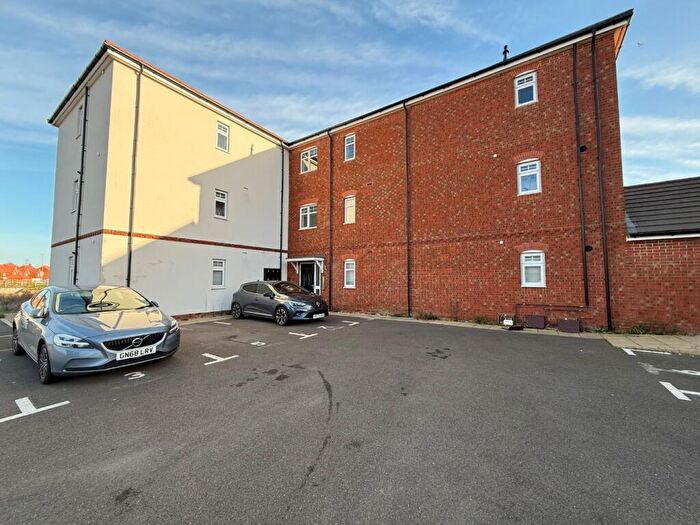 1 Bedroom Apartment For Sale In Harebell Gardens, Houghton Regis, LU5