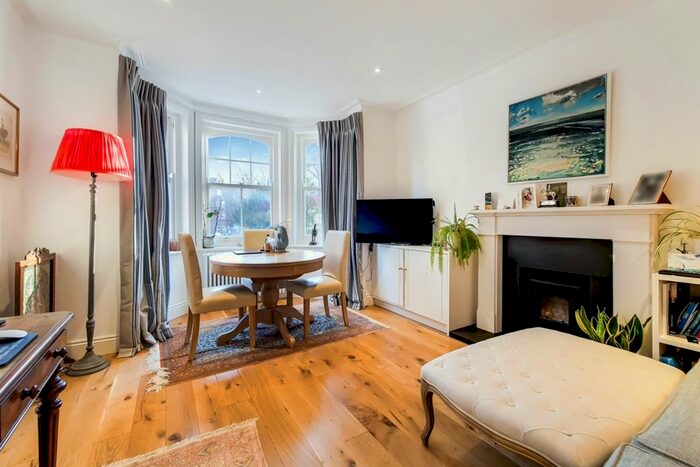 2 Bedroom Flat To Rent In Queen's Club Gardens, London, W14