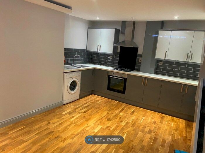 2 Bedroom Terraced House To Rent In Colne Street, Paddock, Huddersfield, HD1