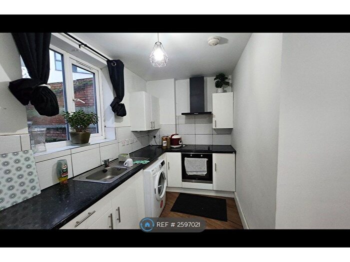 2 Bedroom Flat To Rent In Central House, Leicester, LE1