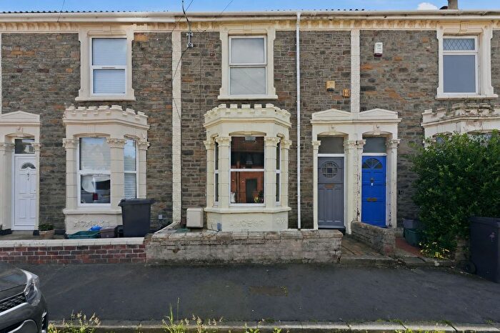 2 Bedroom Terraced House For Sale In Parkfield Avenue, Bristol, BS5