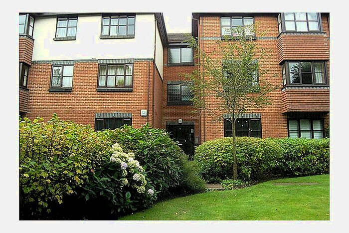 1 Bedroom Flat To Rent In Wildbank, White Rose Lane, Woking, GU22