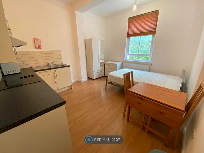 Studio To Rent In Royal College Street, Camden, NW1