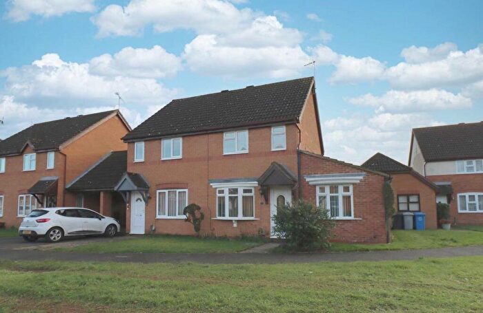 2 Bedroom Semi-Detached House To Rent In Spinney Road, Kettering, NN15