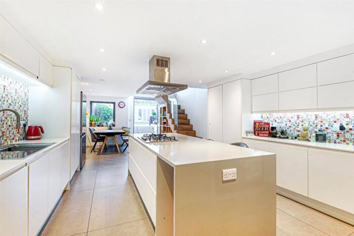 2 Bedroom Terraced House To Rent In Lower Road, Surrey Quays, SE8