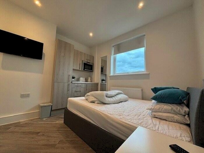 Studio To Rent In Crown Street, CM14