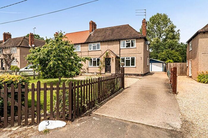 4 Bedroom Semi Detached House For Sale In Barkham, Wokingham, Berkshire, RG41