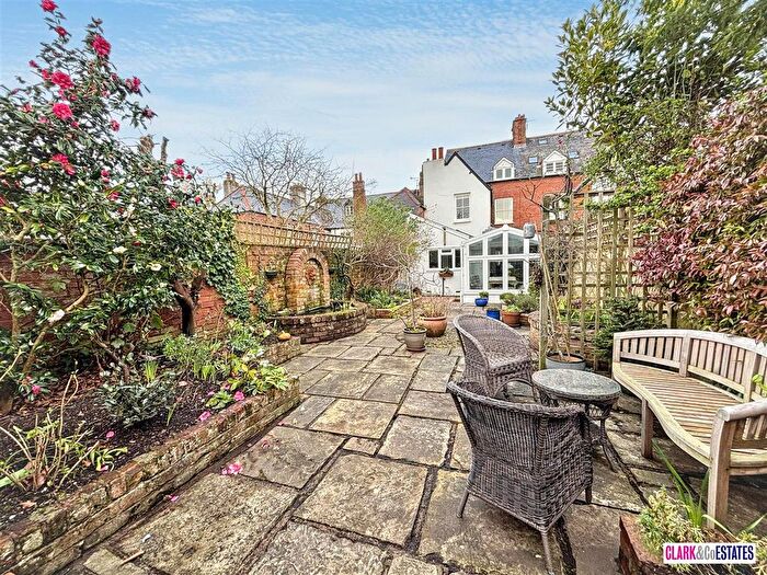 4 Bedroom Property For Sale In Monmouth Street, Topsham, EX3