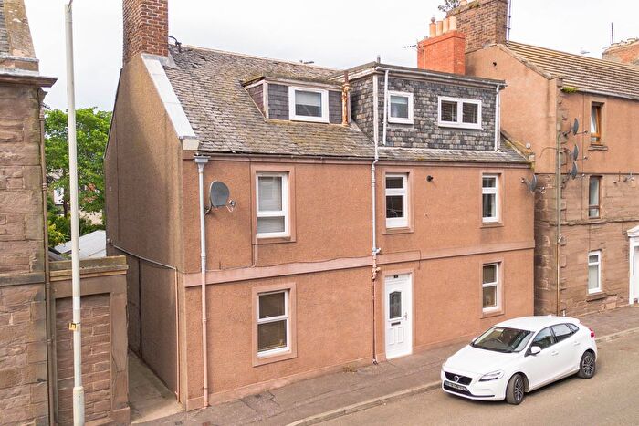 2 Bedroom Maisonette For Sale In Union Street, Montrose, DD10