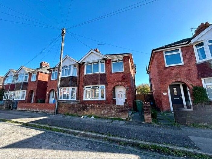 3 Bedroom Semi-Detached House To Rent In Cranbury Road, Eastleigh, SO50