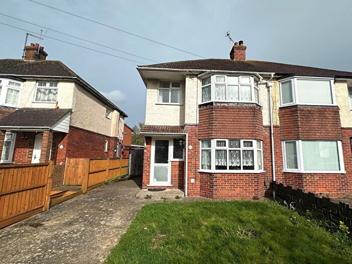3 Bedroom Semi Detached House To Rent In Essella Road, Ashford, TN24