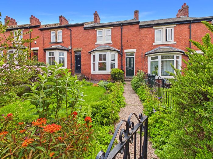 2 Bedroom Terraced House For Sale In Derwent Gardens, Low Fell, NE9