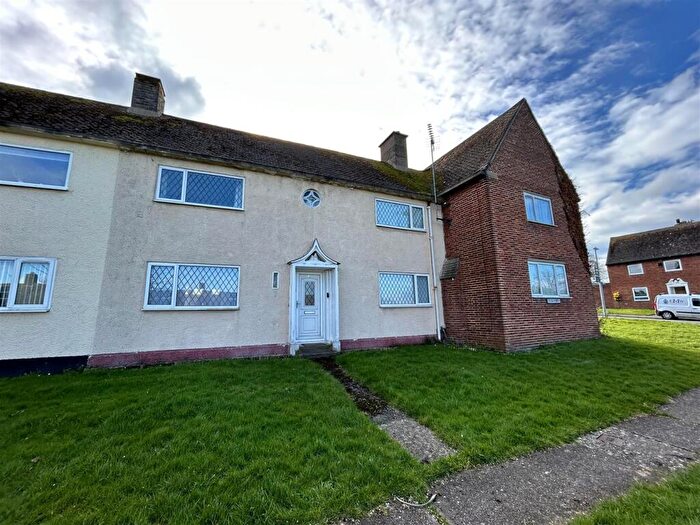 3 Bedroom Terraced House To Rent In Maes Glas, Rhos On Sea, Colwyn Bay, LL28