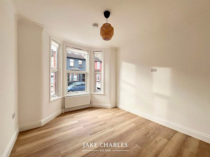 2 Bedroom Property To Rent In Sperling Road, London, N17