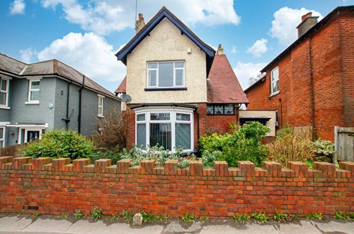 5 Bedroom Detached House For Sale In Bitterne Road West, Southampton, SO18