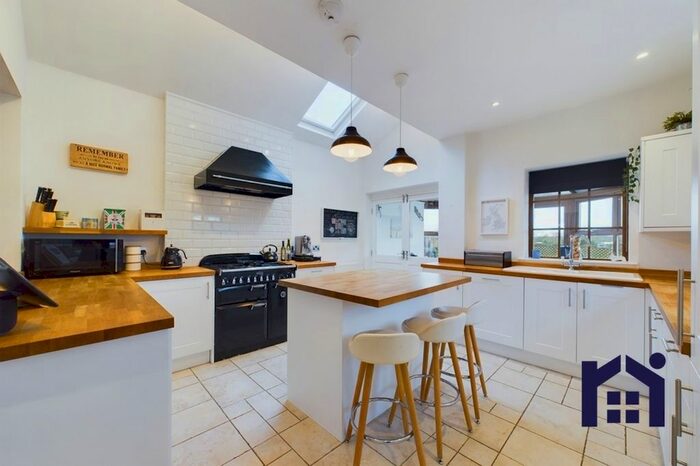 3 Bedroom Semi-Detached House For Sale In Mossy Lea Road, Wrightington, WN6