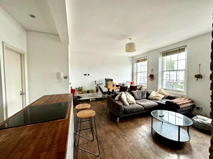 2 Bedroom Apartment To Rent In Kentish Town Road, London, NW5
