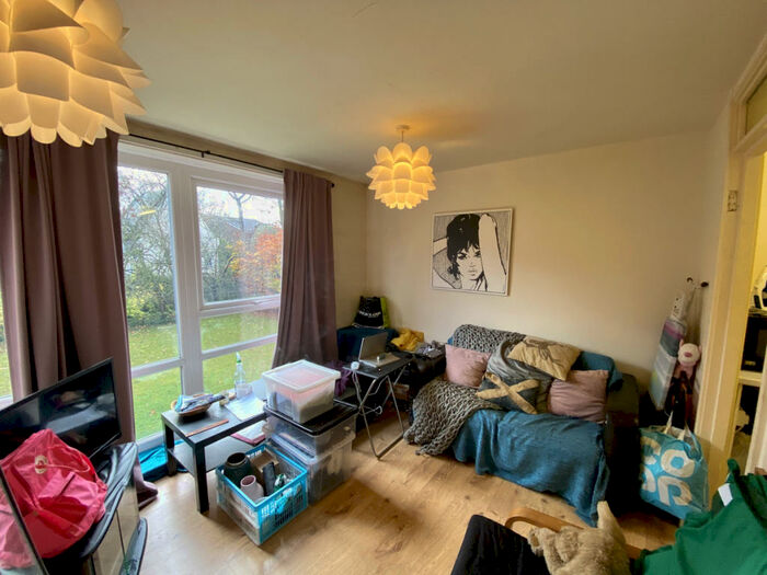 1 Bedroom Flat To Rent In Carlton Road, Manchester, M16