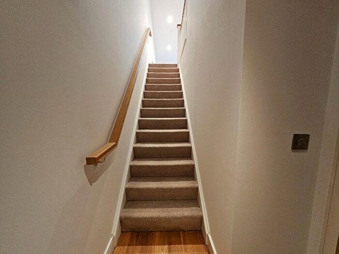 1 Bedroom Flat To Rent In Fraser Road, Perivale, Greenford, UB6