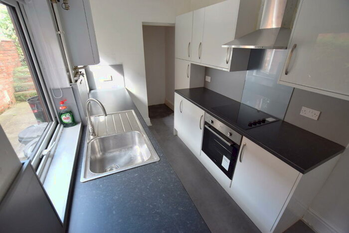 4 Bedroom Terraced House To Rent In Cyril Street /, Northampton, NN1