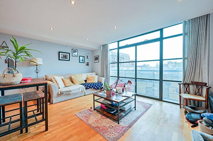 1 Bedroom Flat To Rent In Point Wharf Lane, Brentford, TW8