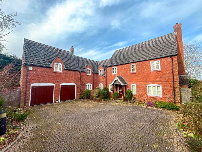 5 Bedroom Detached House For Sale In Hunters Moon, Flecknoe, Rugby, CV23