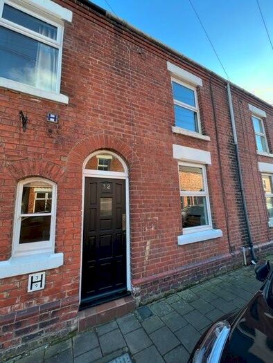 2 Bedroom House To Rent In Churton Road, Chester, CH3