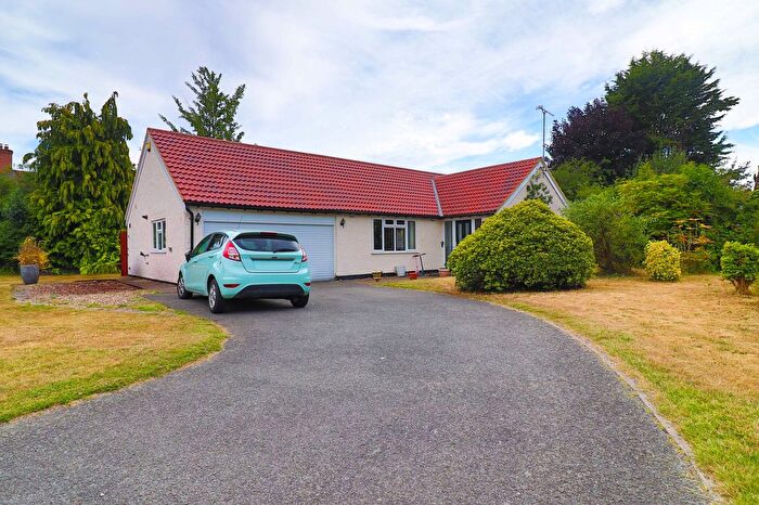 3 Bedroom Bungalow To Rent In Ann Beaumont Way, Hadleigh, IP7