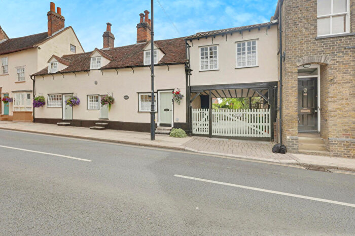 3 Bedroom Terraced House For Sale In South Street, Rochford, SS4