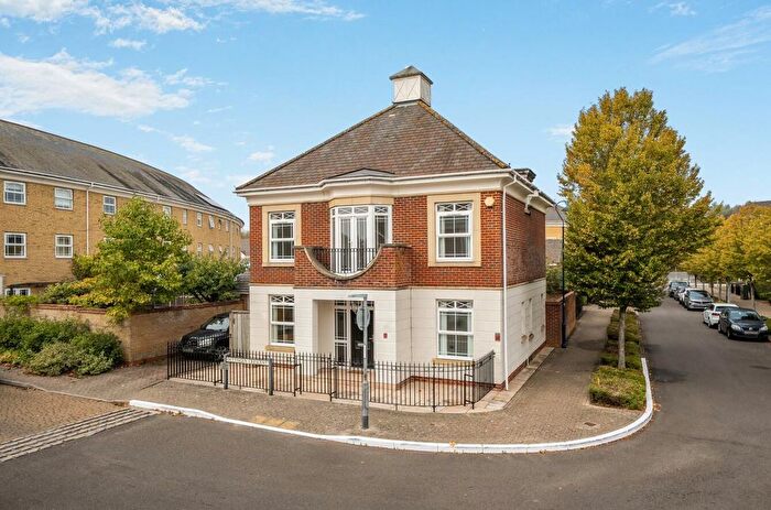 5 Bedroom Detached House For Sale In Dettingen Crescent, Deepcut, Camberley, GU16