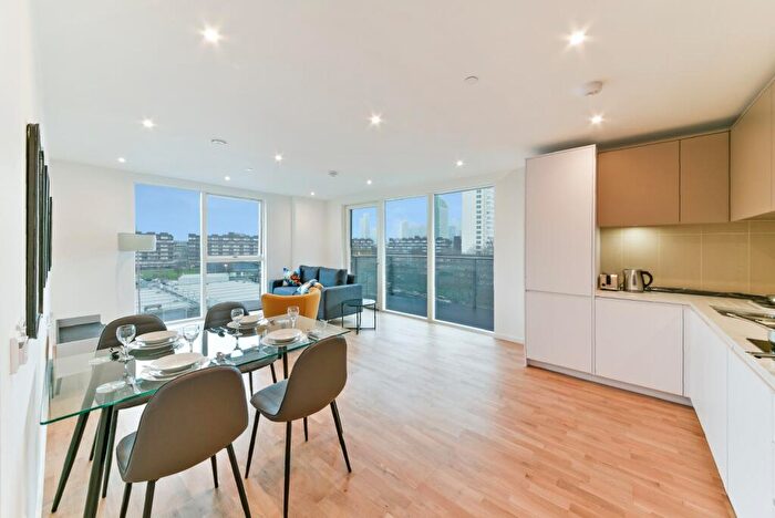 2 Bedroom Flat To Rent In Kingwood Apartments, Deptford Landings, Waterline Way, Deptford, SE8