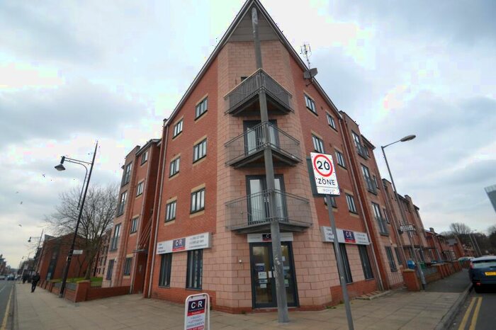 2 Bedroom Flat To Rent In Meridian Square, Stretford Road, Hulme, Manchester., M15