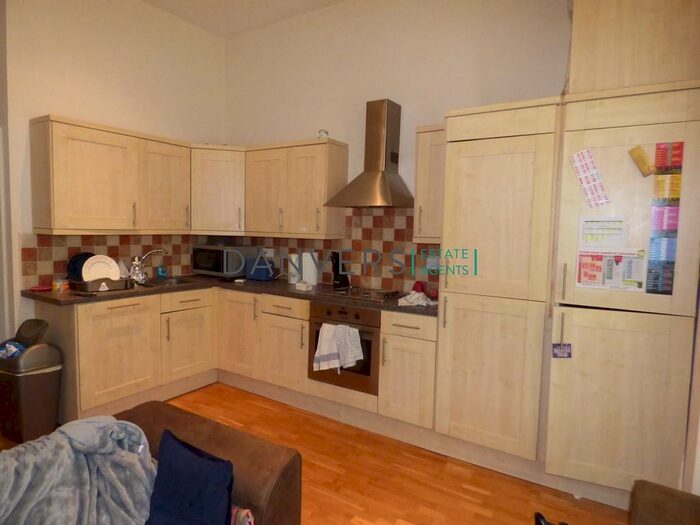 2 Bedroom Flat To Rent In University Road, Leicester, LE1