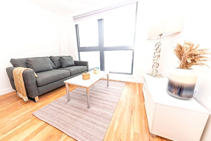 1 Bedroom Flat To Rent In Pomona Strand, Old Trafford, M16
