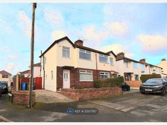 3 Bedroom Semi-Detached House To Rent In Farnworth Street, Widnes, WA8