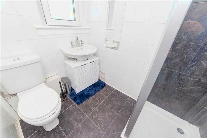 2 Bedroom Apartment For Sale In Wishaw Road, Wishaw, ML2