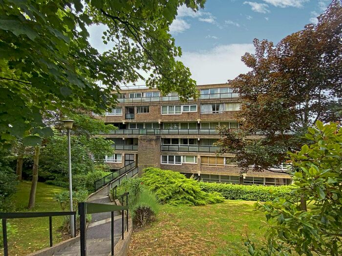 Studio To Rent In Howson Terrace, Richmond Hill, Richmond, TW10