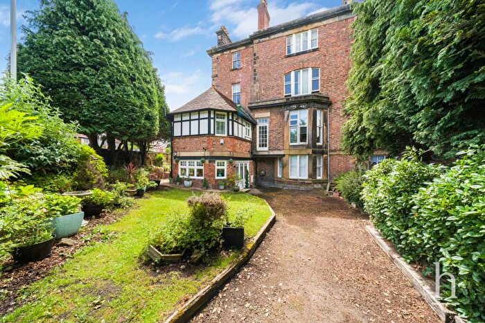 1 Bedroom Flat For Sale In Forest Road, Prenton, CH43