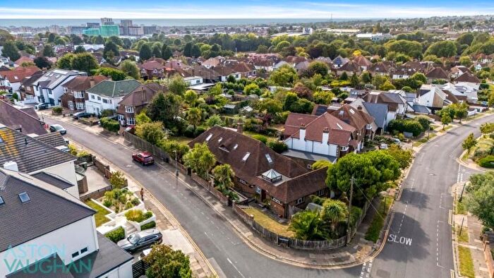 4 Bedroom Detached House For Sale In Bishops Road, Hove, BN3