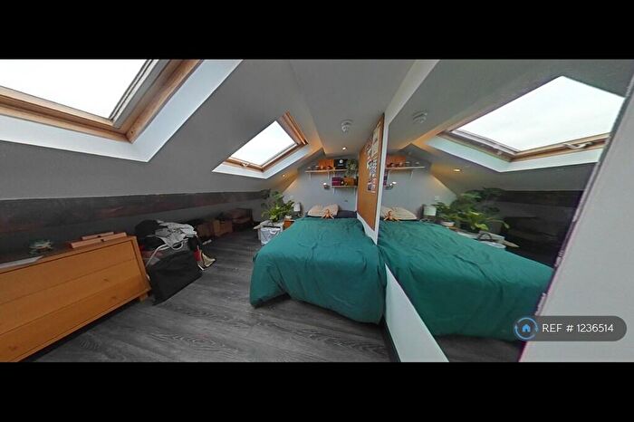 10 Bedroom Terraced House To Rent In Great Western Street, Rusholme, M14