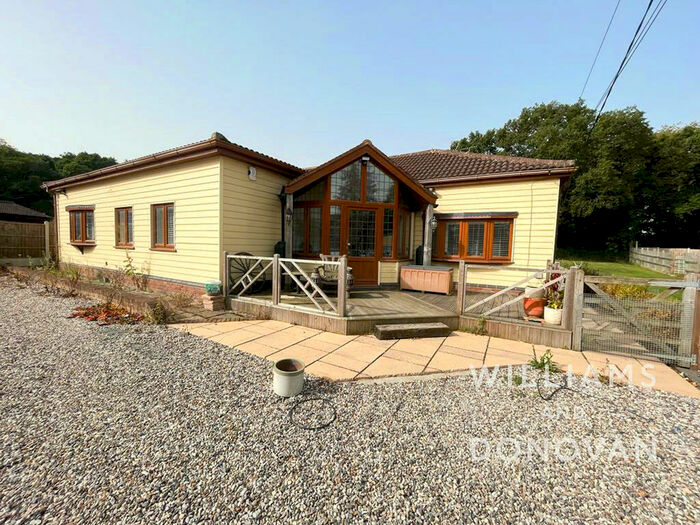4 Bedroom Detached Bungalow To Rent In Granville Road, Hockley, SS5