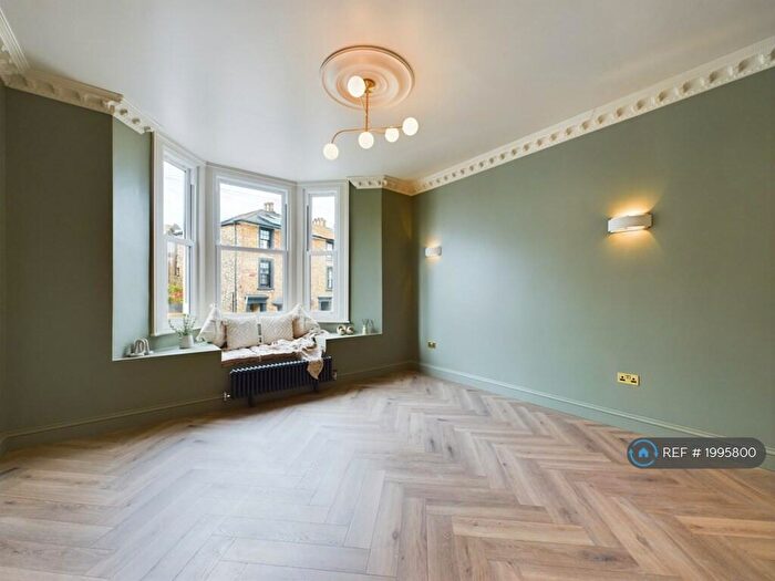 1 Bedroom Flat To Rent In Wood Bury, Broadstairs, CT10