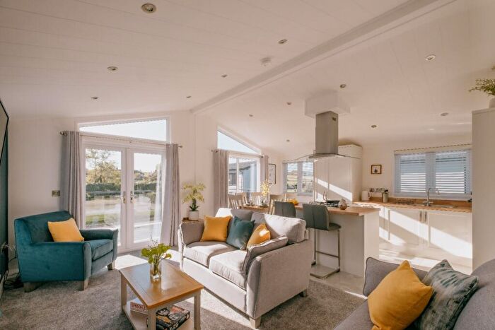 3 Bedroom Lodge For Sale In The Poplars, Burnham Market, PE31