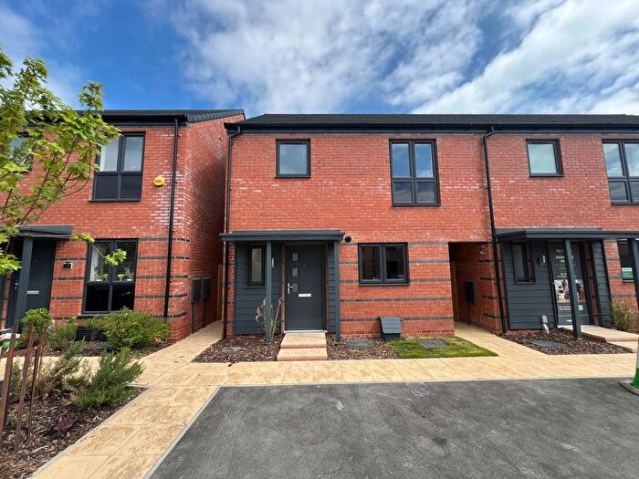 3 Bedroom Semi-Detached House To Rent In Brook Road, Swindon, SN3